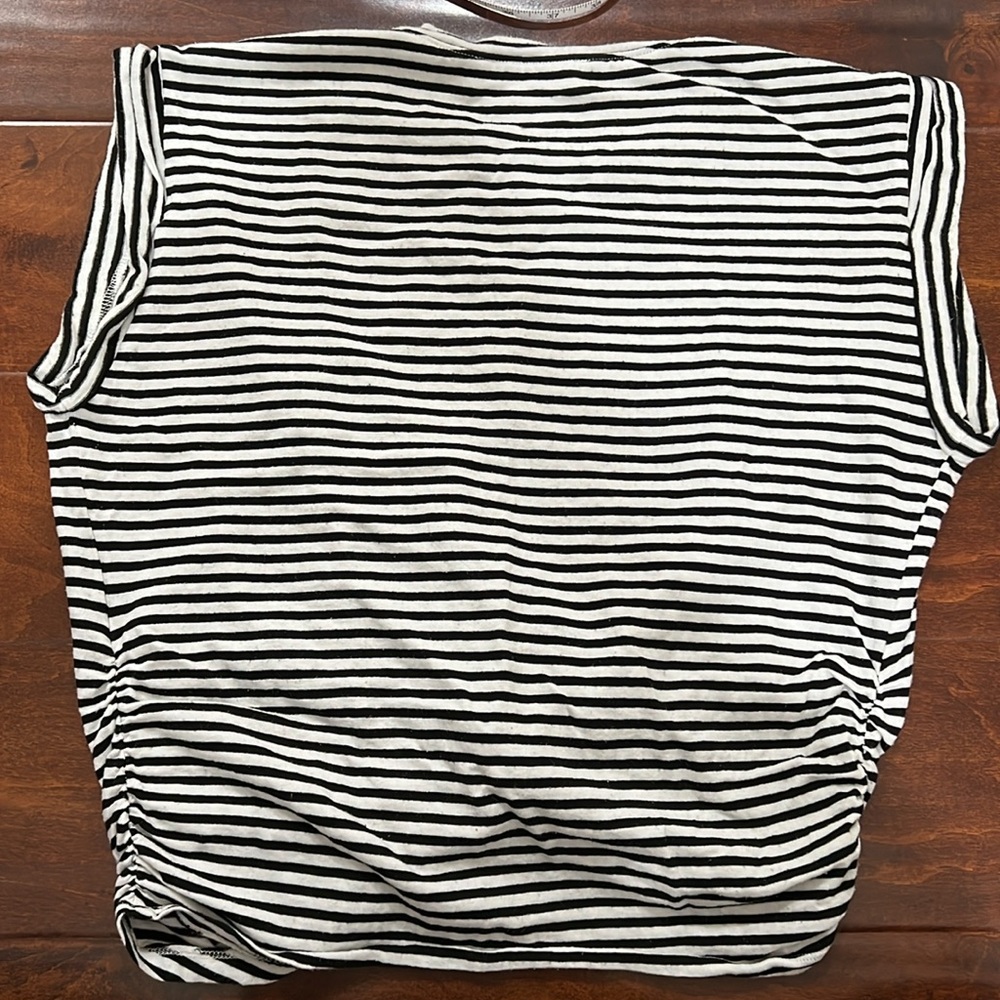 Frame rolled knot tee - Picture 8 of 11